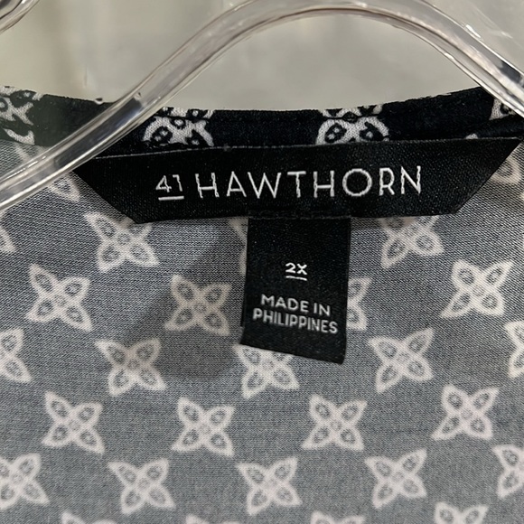 41 Hawthorn - 2x, black/white faux wrap dress, geometric pattern - Picture 3 of 8